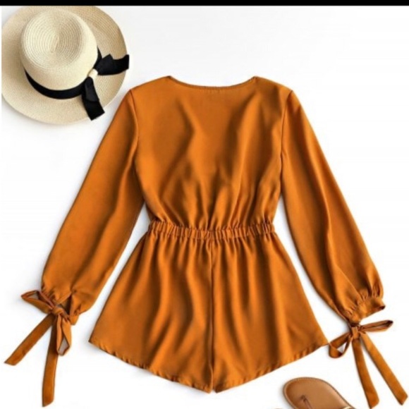 ZAFUL ROMPER SHORTS PLUNGING NECK BOW KNOT CUTOUT - Picture 2 of 7